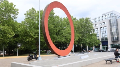 Der Platz mit dem Ring: Ein Gastro- und Kulturangebot wird in der aktuellen Saison am Karl-Stützel-Platz für buntes Leben sorgen.  (Foto: mha)