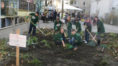 Der „Biologische Obst- und Gemüsegarten“ des MKJZ wurde letzte Woche von den Kindern und Jugendlichen für den Winter vorbereitet. (Foto: Helmar Klier)