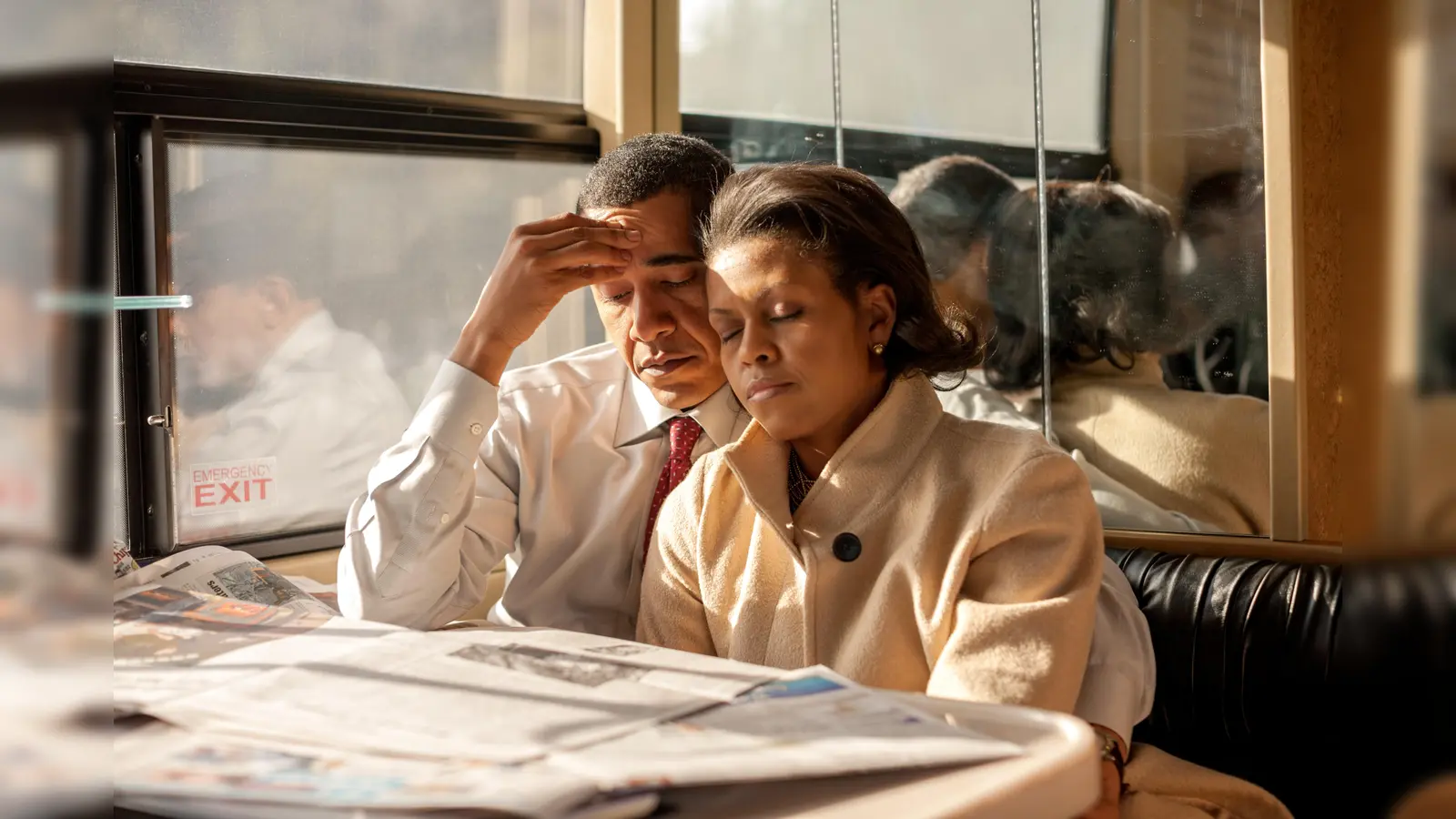Barack und Michelle Obama im Wahlkampfbus außerhalb von Derry, New Hampshire, 8. Januar 2008. (Foto: ©Callie Shell )