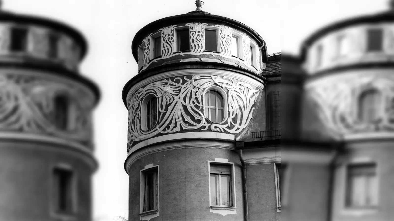 Der Turm der Villa Bechtolsheim, die der Architekt Martin Dülfer von 1896 bis 1898 für Clemens Freiherr von Bechtolsheim gebaut hat. (Foto: NordOstKultur)