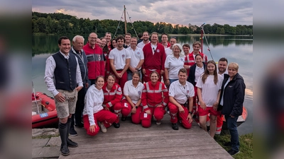 Wasserwachtler und Gäste verbrachten einen gemütlichen Abend.  (Foto: BRK - Kreisverband Dachau)