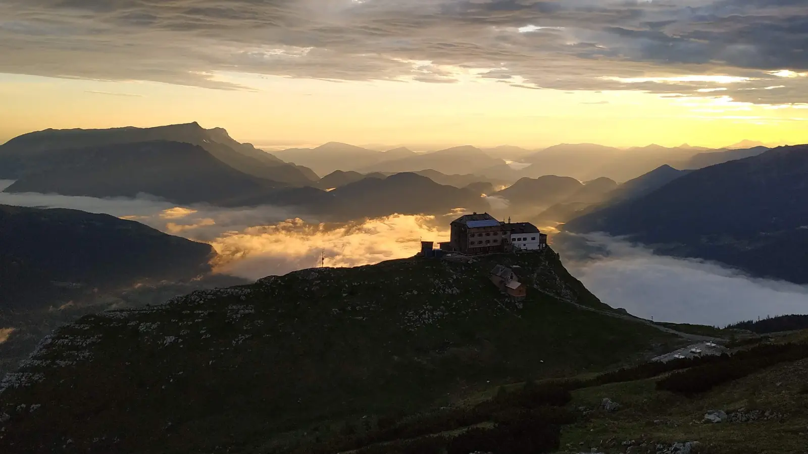 Das Watzmannhaus in den Berchtesgadener Alpen: Am Nationalpark Berchtesgaden zahlen Hauskäufer mehr als doppelt so viel wie in den günstigsten Regionen. (Foto: std)