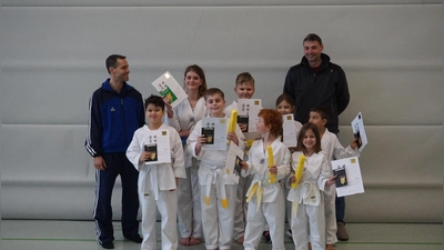 Jeder Teilnehmer der Gürtelprüfung hat sein Können unter Beweis gestellt und durch gute bis sehr gute Leistungen überzeugt.  (Foto: Duc Hieu Dao Huy)