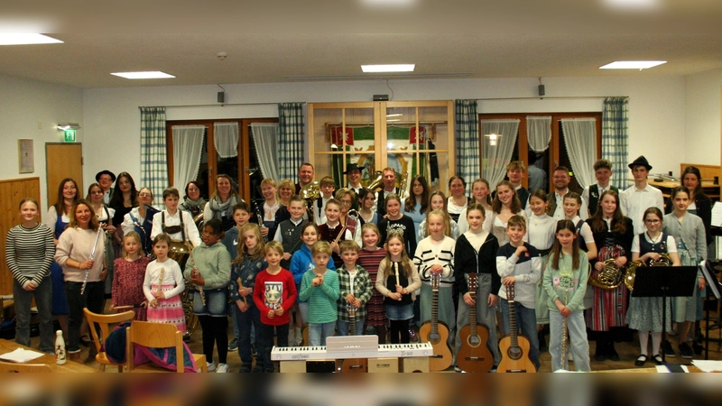 Die kleinen Musiker der Musikkapelle Gelting zeigten, was sie bereits gelernt haben.  (Foto: Georg Rittler)