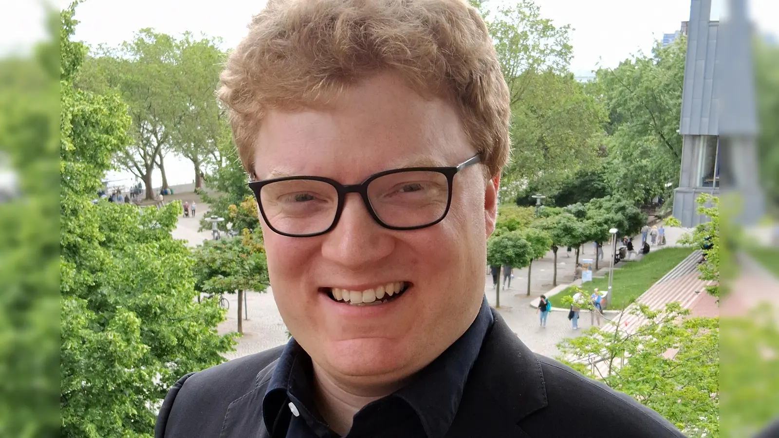 David Jochim ist seit 1. September neuer Kantor an der Dreieinigkeitskirche in Bogenhausen sowie Dekanatskantor für den Münchner Osten.  (Foto: Katharina Rein)