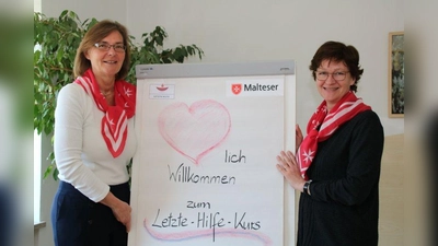 Beate Peters-Dürrschmidt, Palliative Care Fachkraft (l.), und Ina Weichel, ehemalige Leiterin Malteser Hospizdienste, laden Interessierte zum Kurzkurs Letzte Hilfe ein. (Foto: Julia Krill, Malteser)