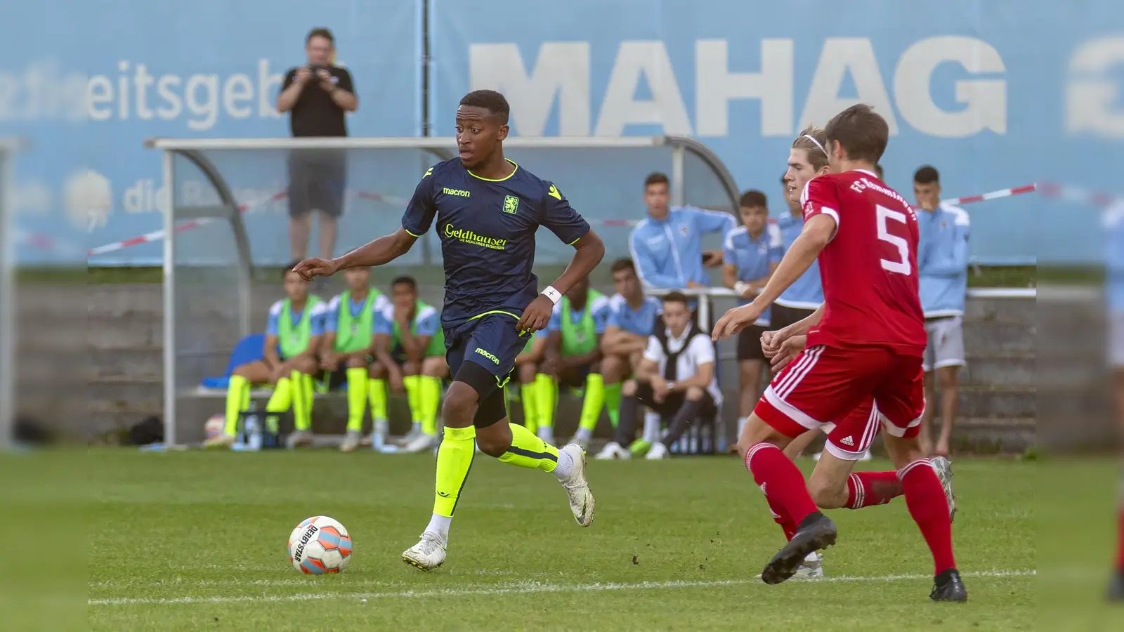Auf dem Weg zum Profispieler: Johann Ngounou Djayo.  (Foto: Anne Wild)