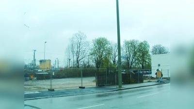 Auf rund 3400 Quadratmeter entsteht in der Kaflerstraße 2 ein Büro- und Geschäftshaus. (Foto: bb)