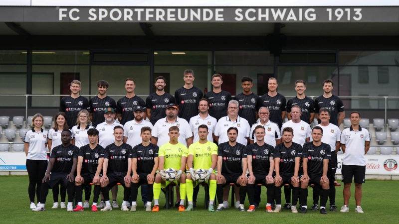 Mannschaftsfoto des FC Schwaig (Foto: R. Hellinger)