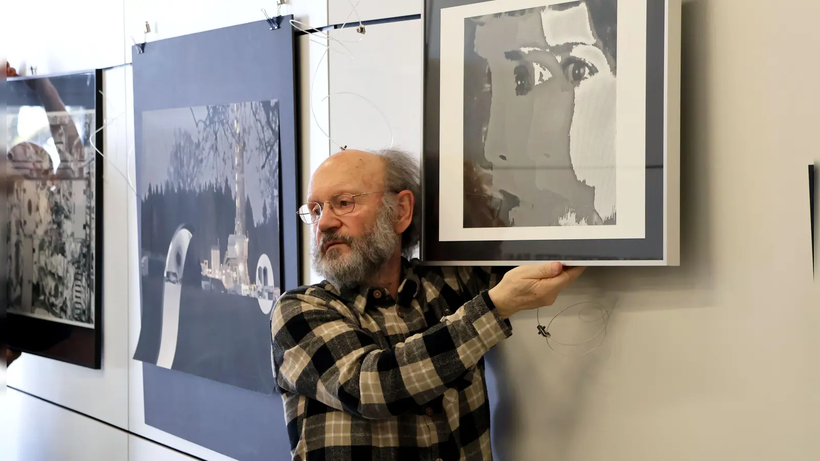 Horst Esser setzt sich mit Franz Kafkas Blickwinkel und dem daraus folgenden Unbehagen auseinander. (Foto: Akademie für Politische Bildung)