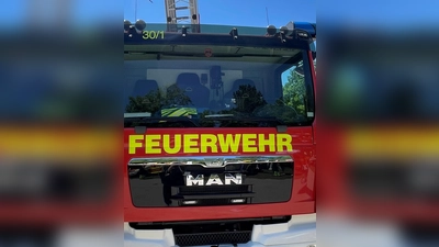 Die Feuerwehr hatte alle Hände voll zu tun, um einen Dentallaborbrand in Harlaching zu löschen. (Foto: hw)