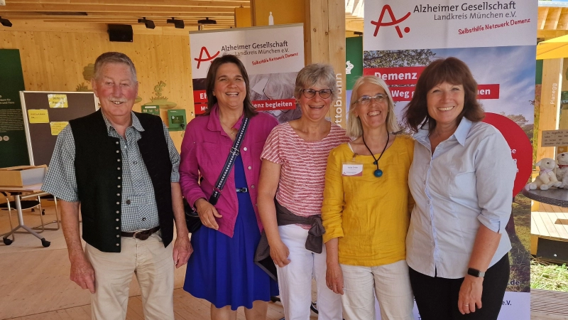 Die ALGM auf der Landesgartenschau: Dieter Senninger, Claudia Köhler, Ruth Michels, Vorsitzende Katja Grebe und Ramona Eidner-Bobrowski (v.l.). (Foto: ALGM)