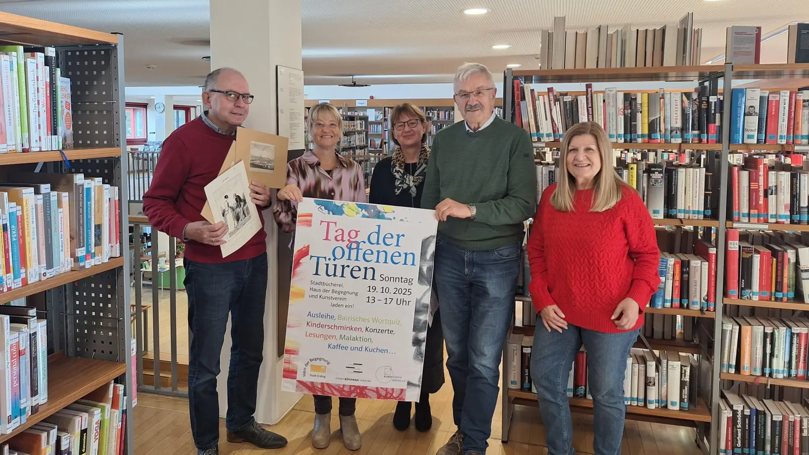 Michael Lang, Silke Hörold-Ries, Frau Müller-Heß, Ludwig Kirmair und Rosemarie Weigert freuen sich auf den Tag der offenen Tür. (Foto: chö)