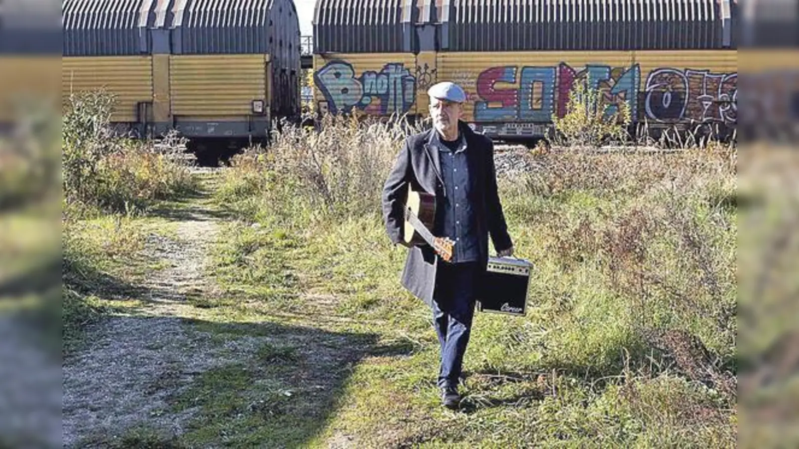 Krieg und Frieden im Pop der Jahrzehnte ist das Thema des Sängers und Gitarristen Bernd Weber. 	 (Foto: VA)