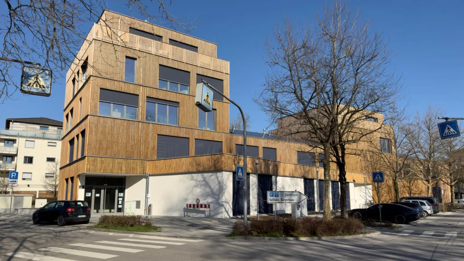Das Familienzentrum im neuen Bürgerhaus wird im Rahmen der Spätlese besucht.  (Foto: J. Krause)