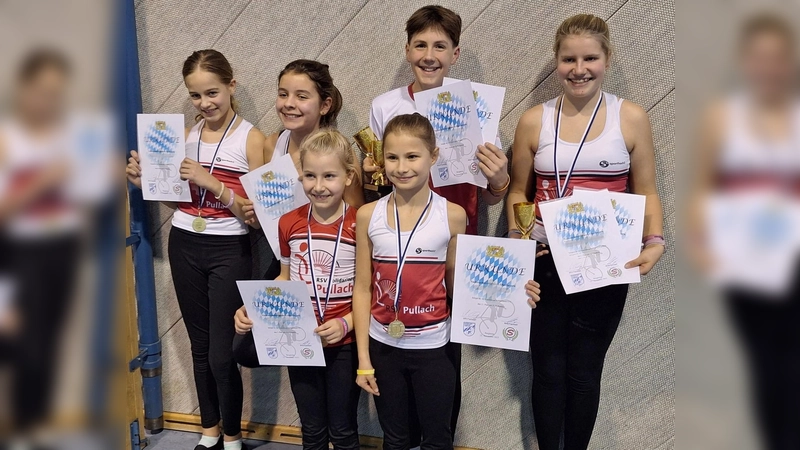 Emma, Ilvie, Benno, Theresa (hinten von links) sowie Elisabeth und Mariia (vorne, von links). (Foto: Fritzi Tausch)
