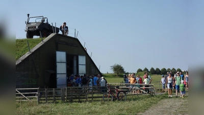 Die militärischen Bunker aus dem 2. Weltkrieg kann man von Innen nur im Rahmen von Führungen besichtigen.  (Foto: hw)