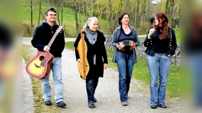 Zu ihrem 15-jährigen Bestehen gibt die Band »Dulcimore« ein »Best-Of« Konzert im Taglachinger Wirtshaus.	 (Foto: VA)