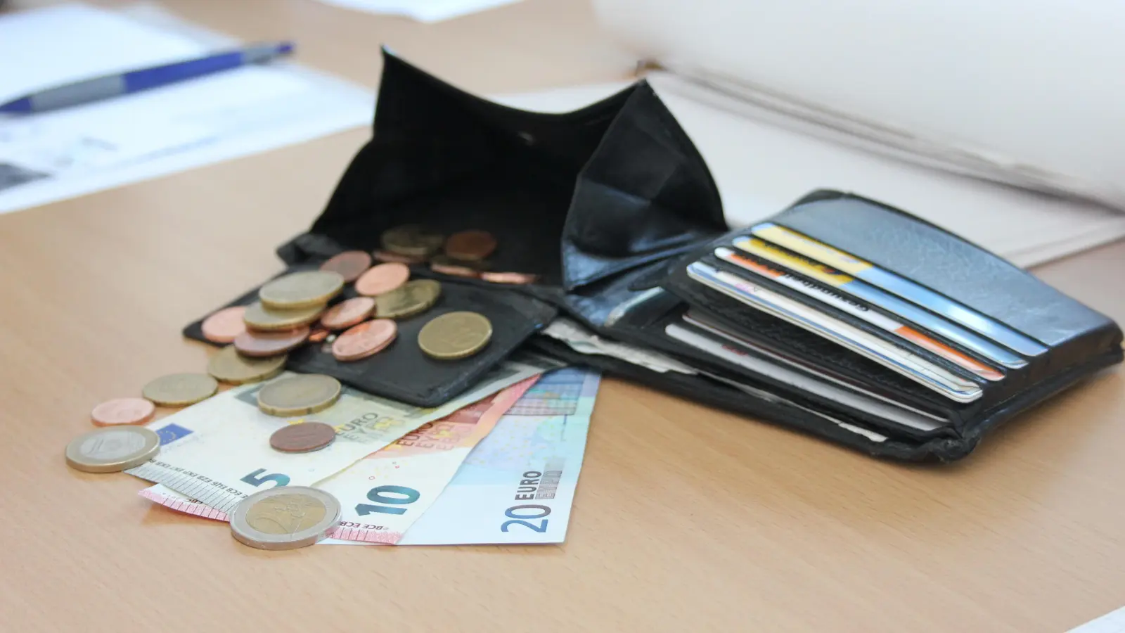 Damit auch im Alter genug zum Leben übrig bleibt, will die BAGSO politisch viel bewegen.  (Foto: cr)