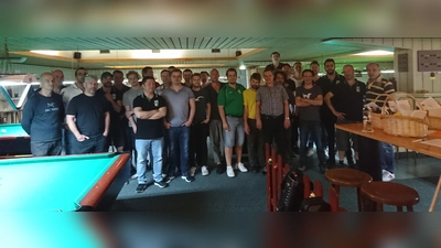 Damals noch ohne Maske und Mindestabstand: Das Foto zeigt die Mitglieder des PBC Olimpia während der Vereinsmeisterschaft vor einem Jahr.  (Foto: Verein)