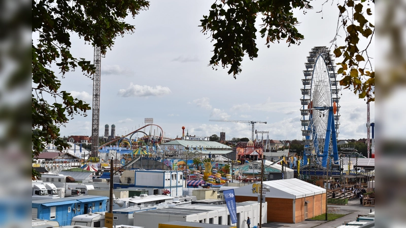Die erste Wiesn-Halbzeit, so resümiert die Polizei, ist relativ friedlich verlaufen. (Symbolbild: Daniel Mielcarek)