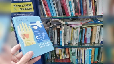 Elena Lappins „Brautgeschichten” im Bücherschrank Lochhausen. (Foto: job)