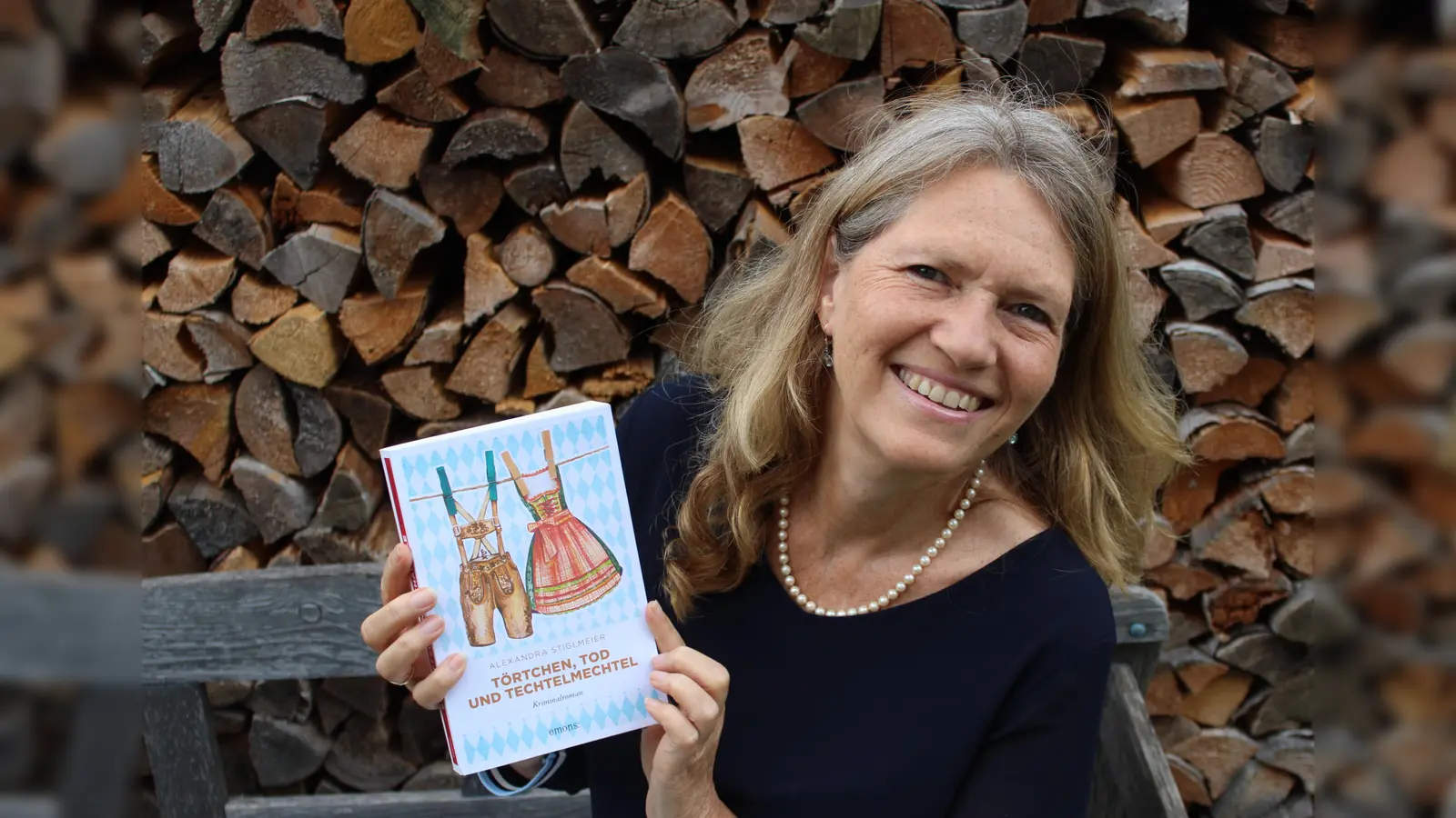 Alexandra Stiglmeier liest in der Stadtbücherei. (Foto: Alexandra Stiglmeier)