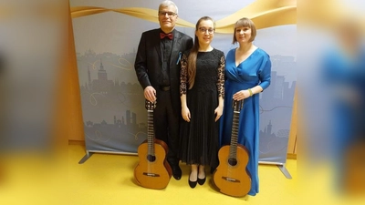 Prof. Volodymyr Dotsenko, seine Frau Prof. Viktoriia Tkachenko und Tochter Olha Dotsenko geben unter dem Motto „Classic Advent” Konzerte in der Adventszeit. (Foto: privat)