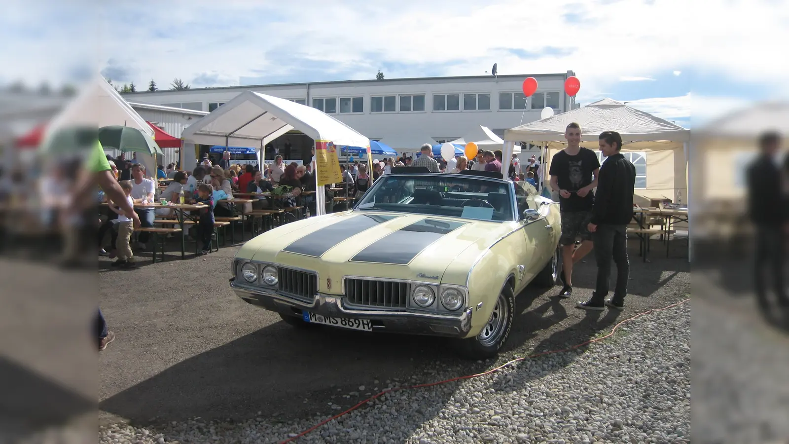 Die Oldtimer-Ausstellung war beim letzten Rie-West-Fest ein echtes Highlight, das viele Autoliebhaber anzog. Auch in diesem Jahr gibt es wieder jede Menge Highlights. (Foto: VA)