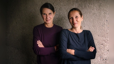 Mit ihrem Buchprojekt „Künstler innen. Häuser außen“ erkunden Katja Sebald und Ulrike Myrzik den Dialog zwischen Innen und Außen, der überall dort entsteht, wo Künstler leben und arbeiten. (Foto: Manfred Jarisch)