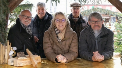 Der Vorstand (von links): Joachim Michel, 2. Vorsitzender; Hans-Reinhard Hörl, 1. Vorsitzender; Kirsten Micka, Beirat für Öffentlichkeitsarbeit und Marketing; Frank Dittmann, Schatzmeister; Wolfgang Köhler, Beirat für Öffentlichkeitsarbeit und Marketing. (Foto: Maren Rönnfeld, Wolfgang Köhler)