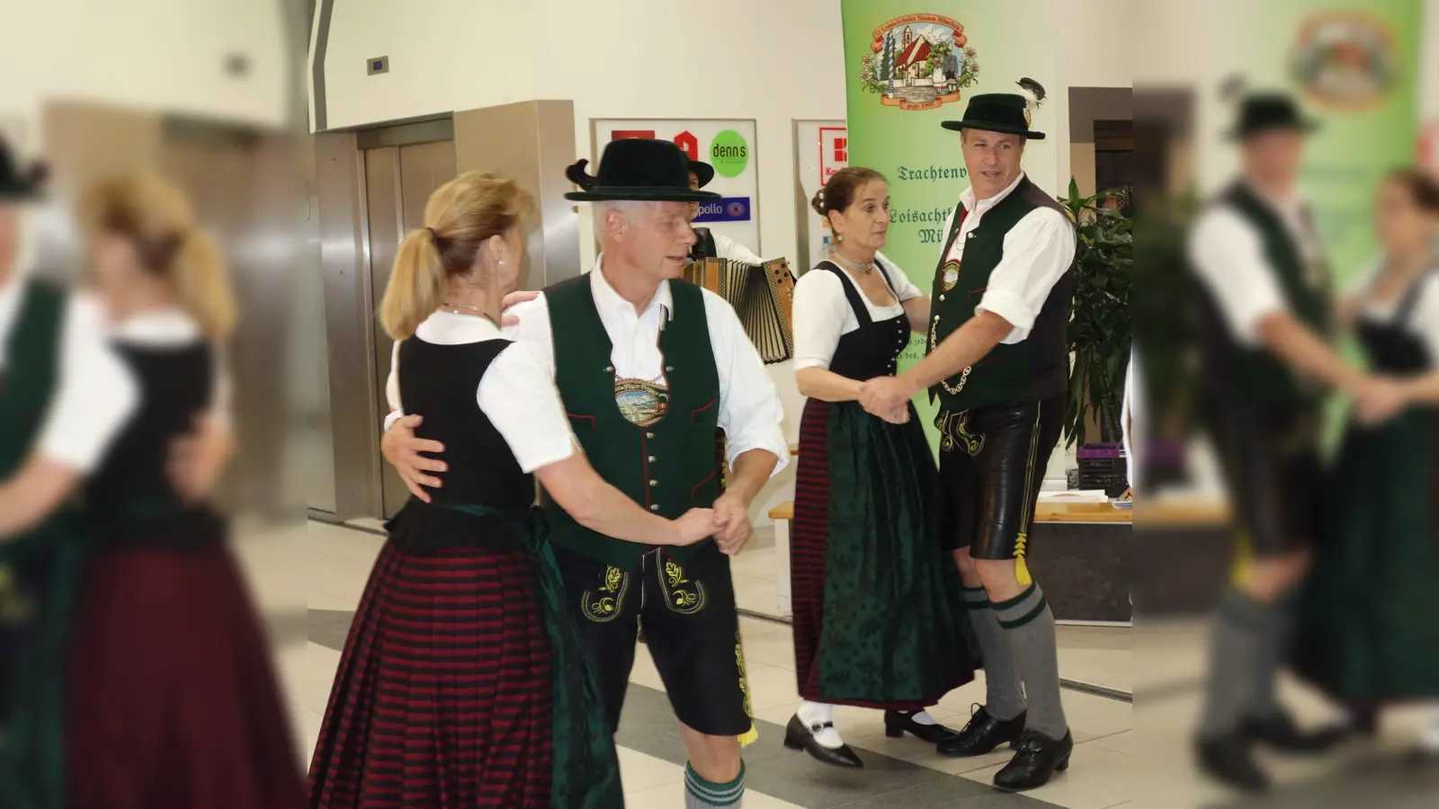 An dem Nachmittag ging es darum, "wie`s bei uns der Brauch ist". (Foto: VA)