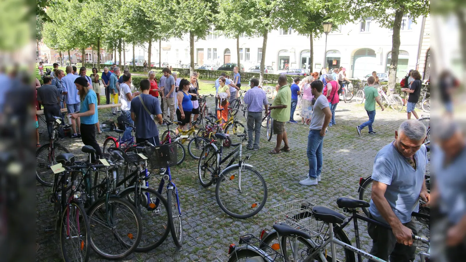 Die Fahrrad-Tombola findet seit einigen Jahren immer im Sommer auf dem Bordeauxplatz statt. (Foto: pixeldost.com)