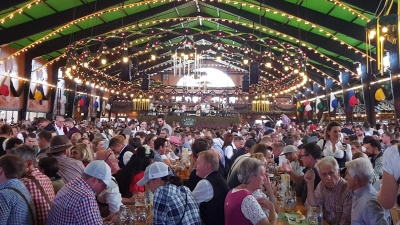 Das Wiesnpaket hat neben einer Platzreservierung im Festzelt noch allerhand mehr zu bieten. (Foto: std)