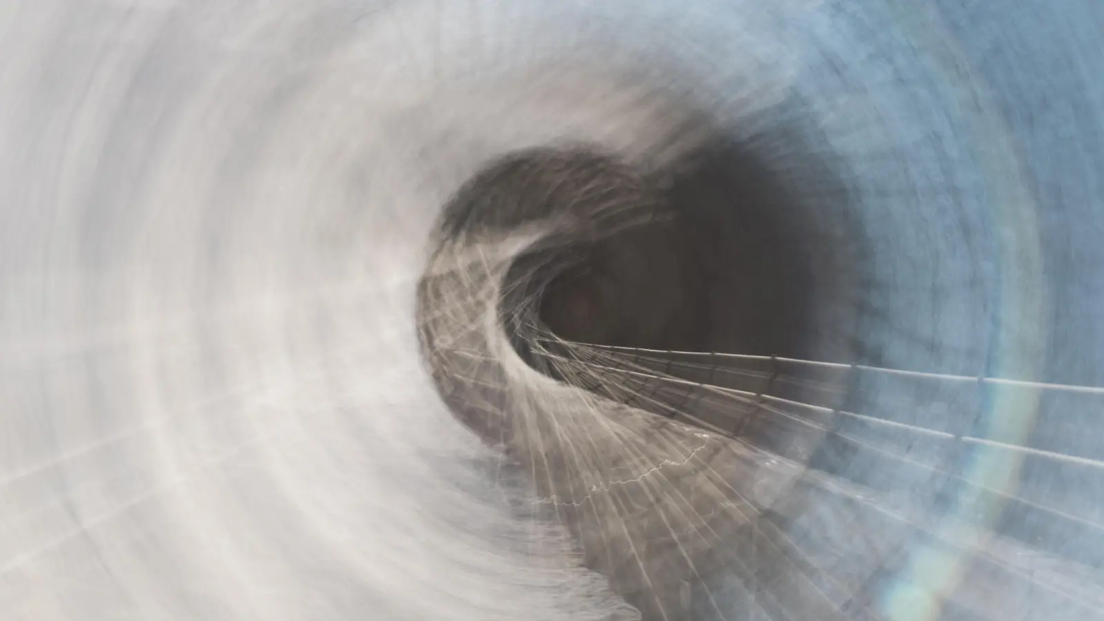 Die beiden Fotografen Thomas Dürst und Nikolaus Röpfl zeigen, wie Bewegung in statischen Bildern eingefangen und sichtbar gemacht werden kann. (Foto: Nikolaus Röpfl)