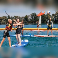 Bei dem Turnier treten alle Teams in SUP Polo gegeneinander an. (Foto: Segel-Surf-Club Neufahrn e.V.)