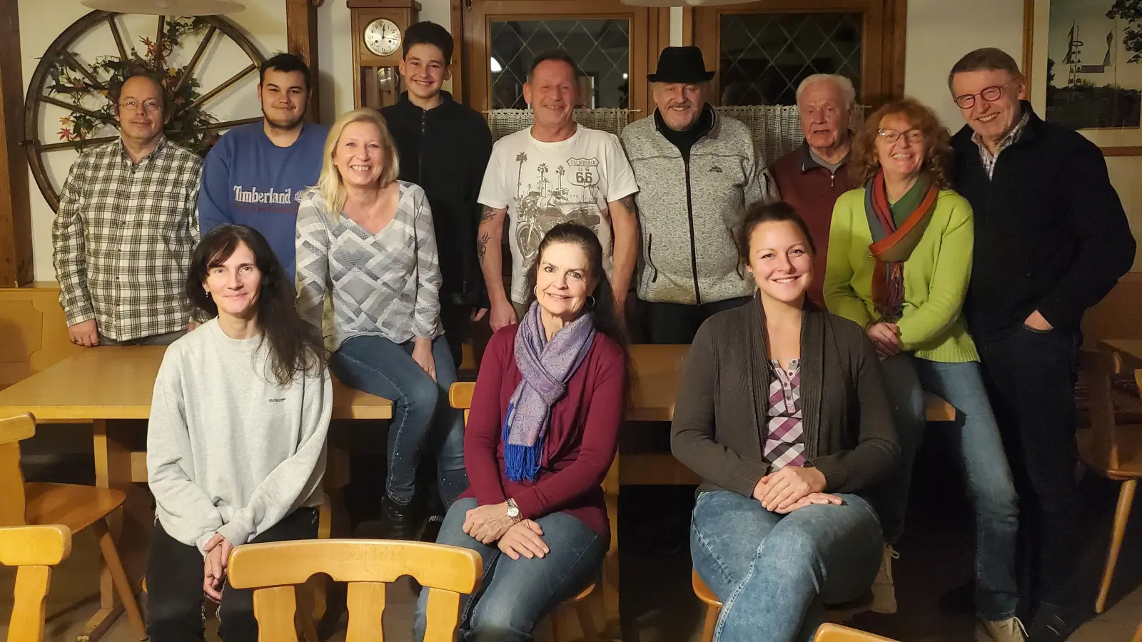 Das Laimer Brettl führt „Rambazamba in der Seniorenresidenz” auf. (Foto: Alfons Pfaff)