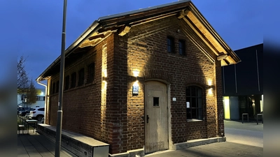 Das 50 Quadratmeter kleine frühere Abort ist heute eine kleine bayerische Wirtschaft geworden.  (Foto: pst)