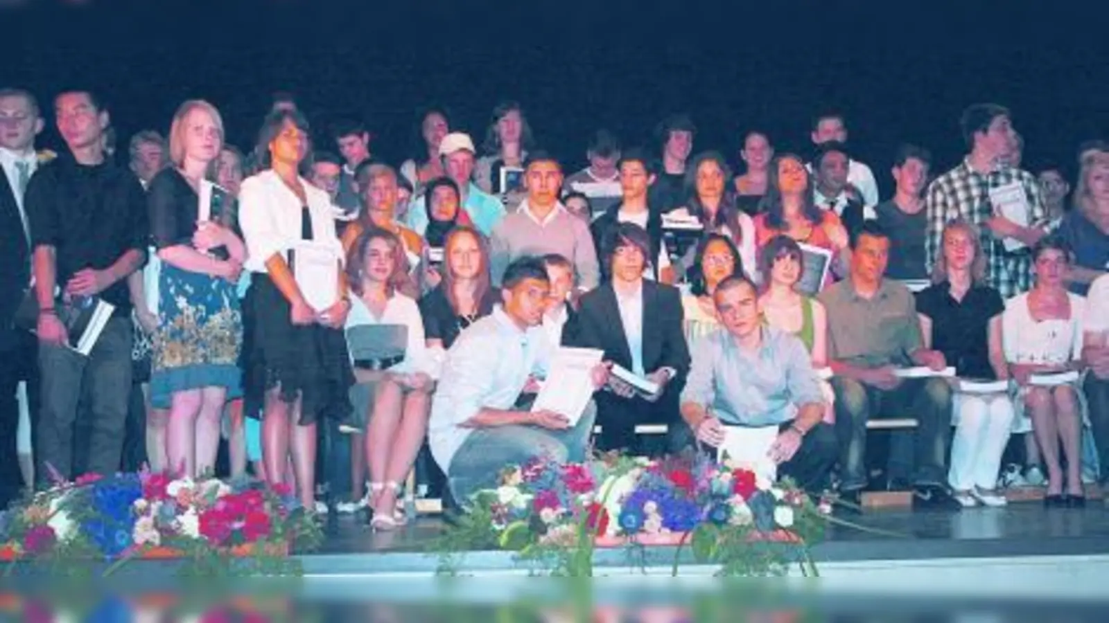 Die besten Münchner Absolventen des Qualifizierenden Hauptschulabschlusses und des M-Zweiges wurden in der Hauptschule an der Blumenauer Straße geehrt. (Foto: sk)