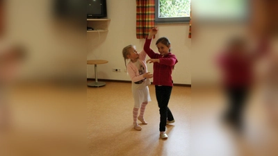 Die Kinder zeigten ihren Eltern und Vereinsmitgliedern, was sie können. (Foto: Tanz Sport Club Ammersee)