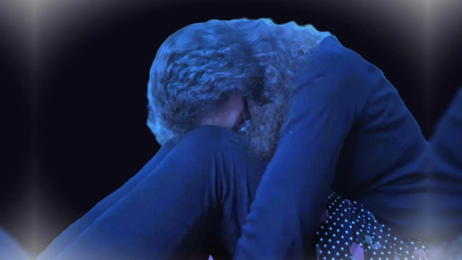 Ella ist glücklich verheiratet, verliebt sich aber in einen anderen Mann. Was soll sie nur tun? (Foto: Garbiele Weller )