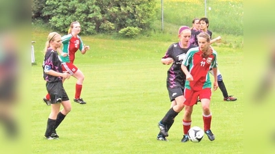 Die Damen des FC Schwaig ließen der Mannschaft aus  Kipfenberg keine Chance. 	 (Foto: VA)