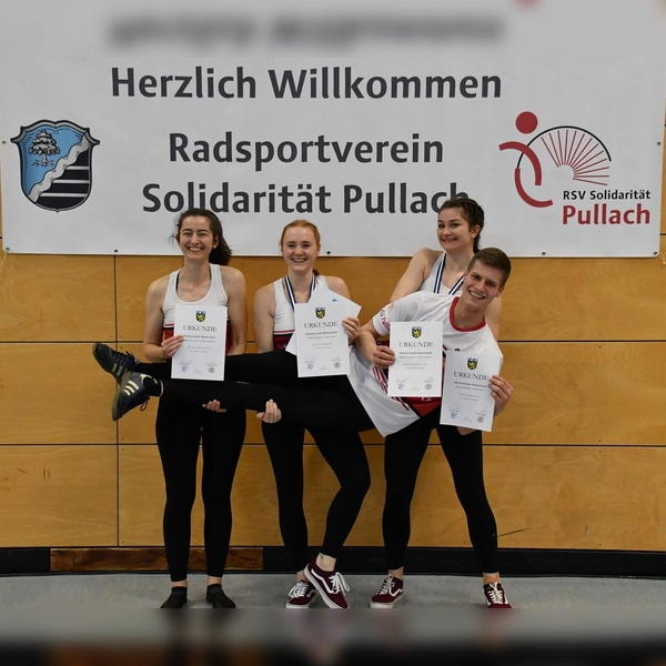 Katharina Hupfauer, Sabine Tausch, Helena Lamprecht und Benedikt Demmeler waren zufrieden und glücklich mit ihren Leistungen. (Foto: RSV)