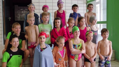Die jüngsten Nachwuchsschwimmer des TSV Vaterstetten (Jahrgänge 2012-2014) nahmen an den Kreis-Nachwuchs-Meisterschaften teil. (Foto: TSV Vaterstetten)