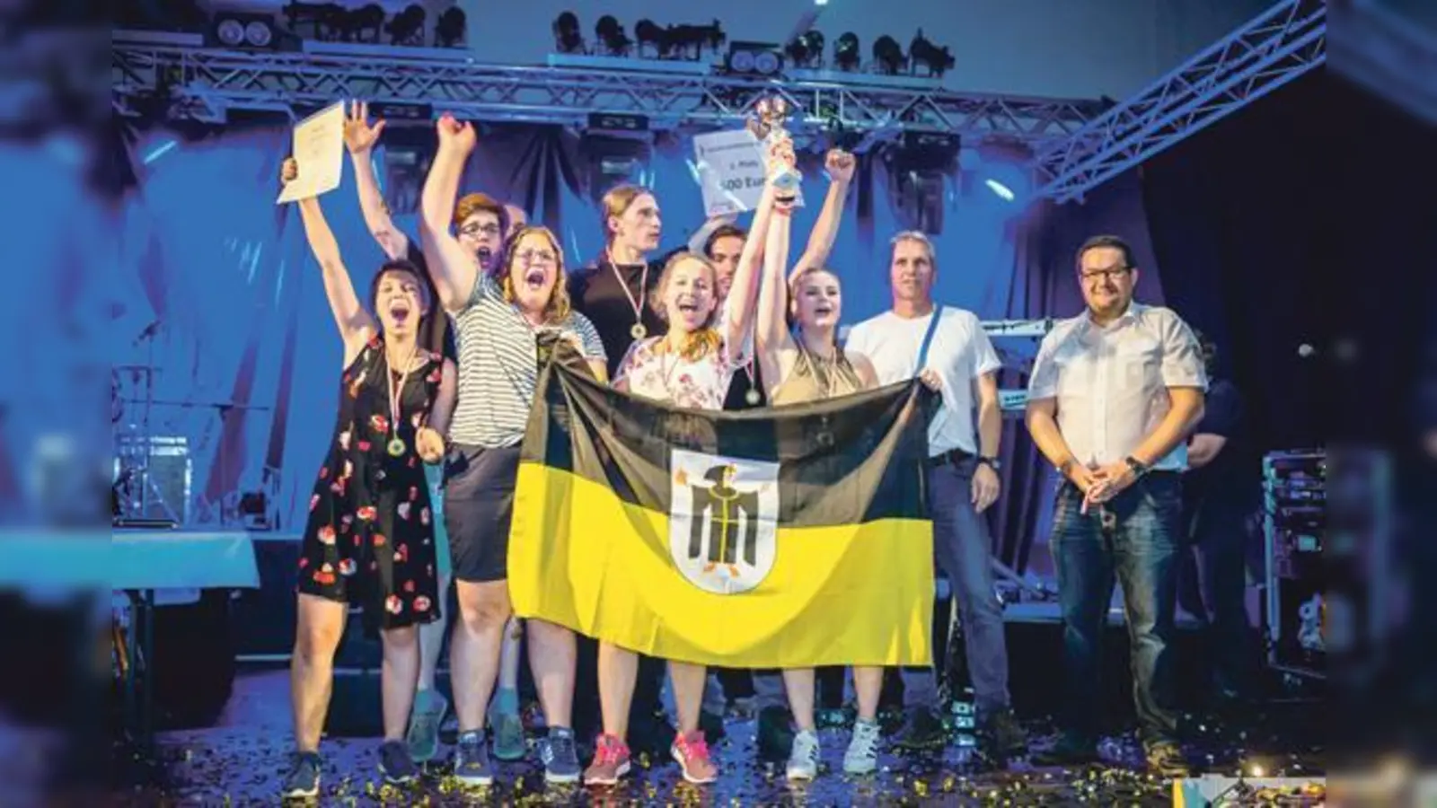 Große Freude über den ersten Platz, der Sanitäter ab 16 Jahren aus dem Ortsverband  Ottobrunn-Riemerling.	 (Foto: Johanniter / Tobias Grosser)