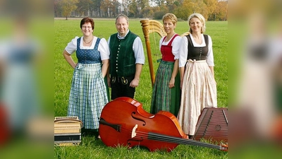 Liab und zärtlich  Griabig und zünftig  Motto: Wer lachtn an Weihnachtn?  (Foto: Privat)