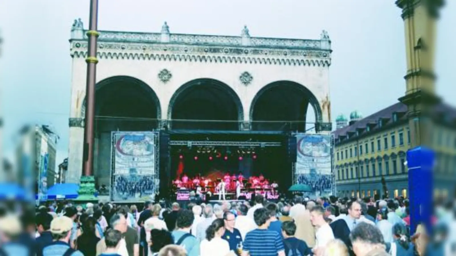 Für Spendenlaune sorgte nicht zuletzt die Big Band der Bundeswehr. (Foto: pi)
