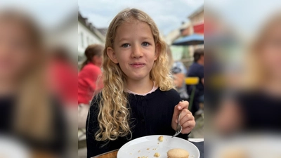 Clara hofft auf einen Stammzellenspender. (Foto: pr)