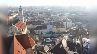 Auf dem Viktualienmarkt wird es wieder weihnachtlich.  (Foto: Stefan Dohl)