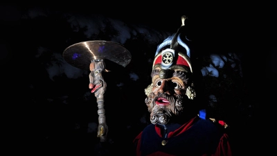 Die Kirchseeoner Perchten sind beim Weihnachtsmarkt in Vaterstetten zu Gast. (Foto: Perschtenbund Soj Kirchseeon)